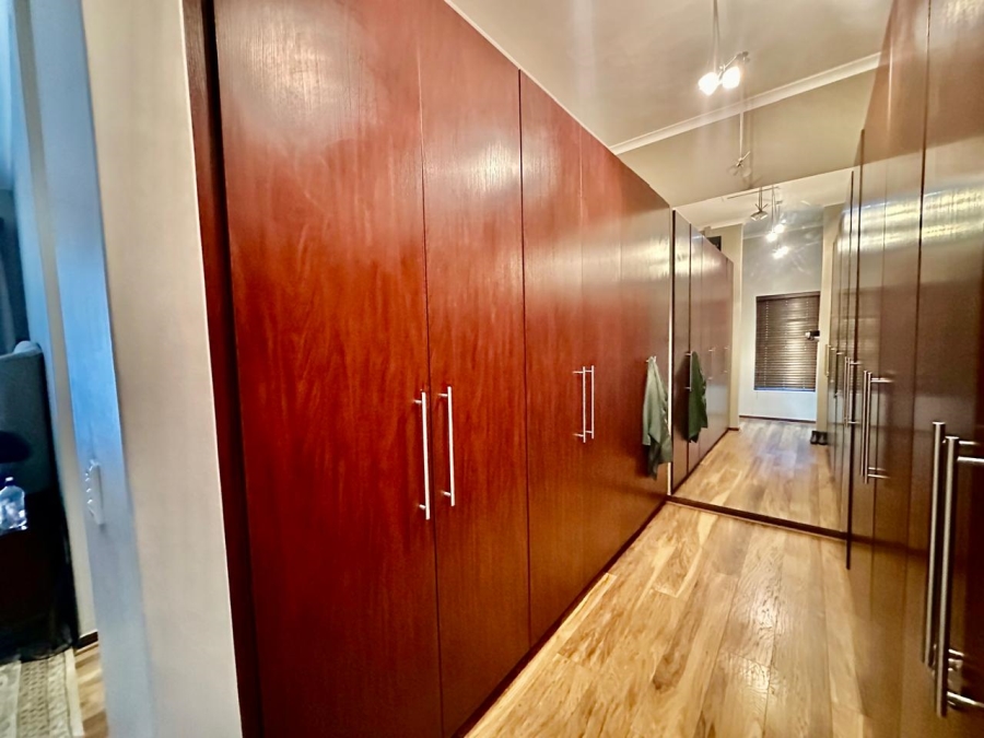 4 Bedroom Property for Sale in Klein Zevenwacht Western Cape